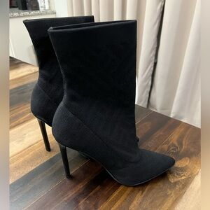 Steve Madden only tried on inside